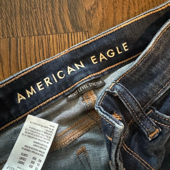 American eagle jeans. 3 jeans, gently worn, like new. Size 000. - Picture 4 of 5